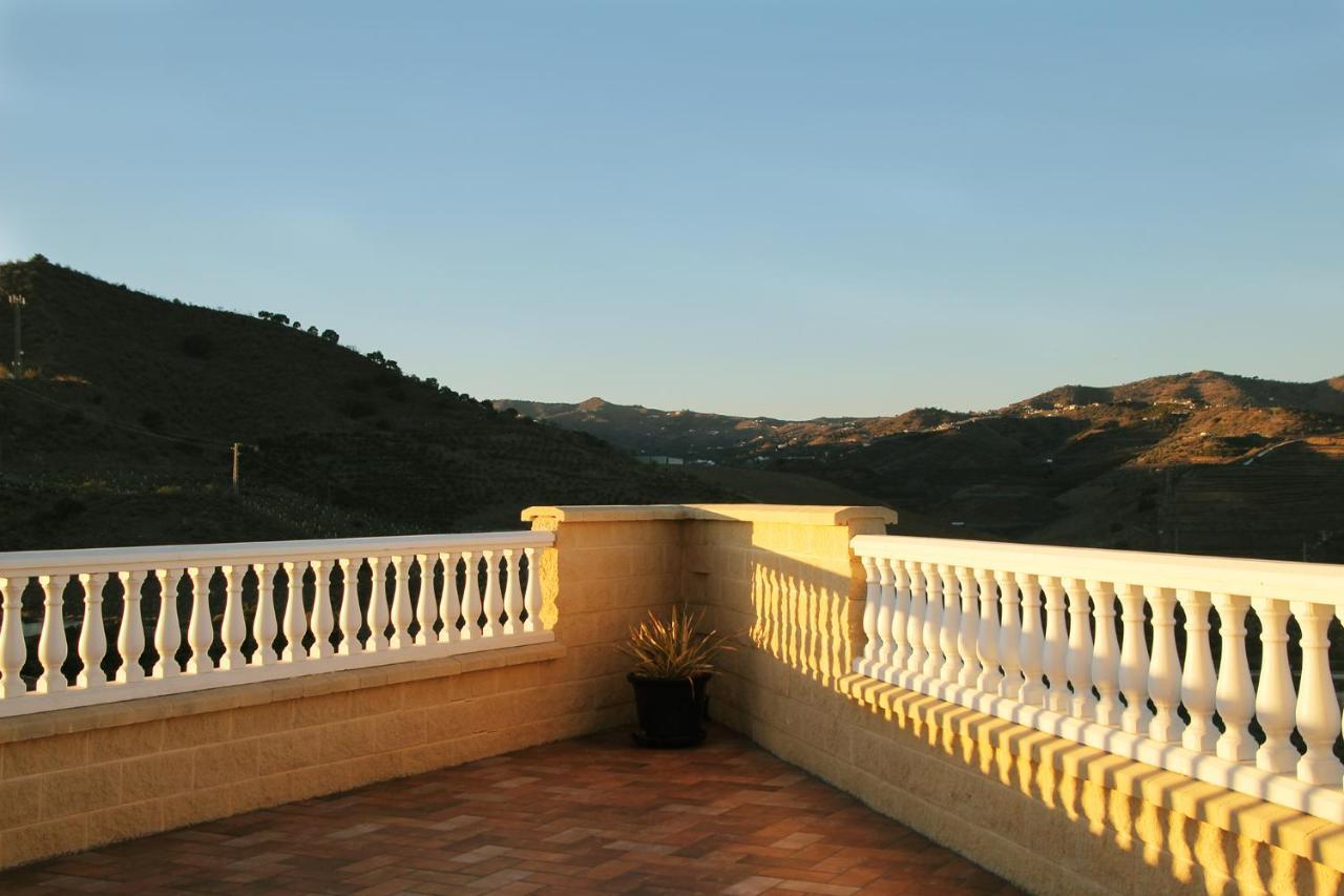 Villa El Palomar Azul With Pool And Sea View Benajarafe